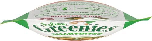 Greenies Feline Smartbites Skin & Fur Crunchy and Soft Natural Cat Treats, Chicken Flavor, 2.1 oz. Pack