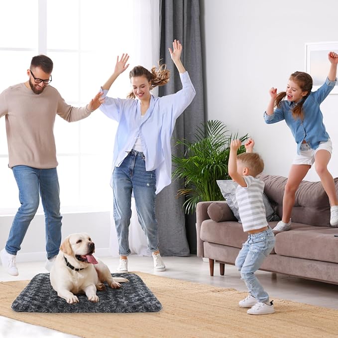 MARUNDA Self Warming Cat Bed,Super Soft Dog Bed Crate Bed Blanket, Self Heating Cat Pad, Thermal Cat and Dog Warming Bed Mat.