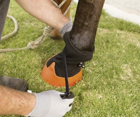 TUBBEASE Hoof Soaking Boot - Essential Hoof Care - Short Term Equine Hoof Soaking Boot for Hoof Treatments with Horses and Ponies. Simple, Breathable Design - for Use in Stable - Hoof Sock 7" (Yellow)