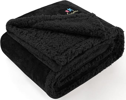 Luciphia Waterproof Blanket for Large Dogs Liquid Proof Furniture Protector Washable Pet Reversible Bed Cover for Couch Soft Sherpa Fleece Cat Blanket for Small Medium Black Medium（57" x 40"）