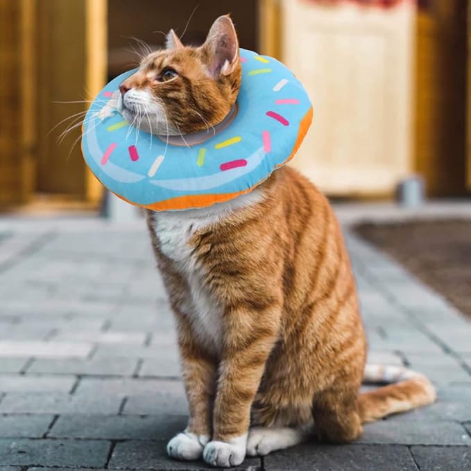 Cat Cone Collar Soft, Cat Recovery Collar Cute Cat Donut Adjustable Elizabethan Cone Cat Cones to Stop Licking Comfortable Lightweight Neck Cone for Cats Kittens After Surgery