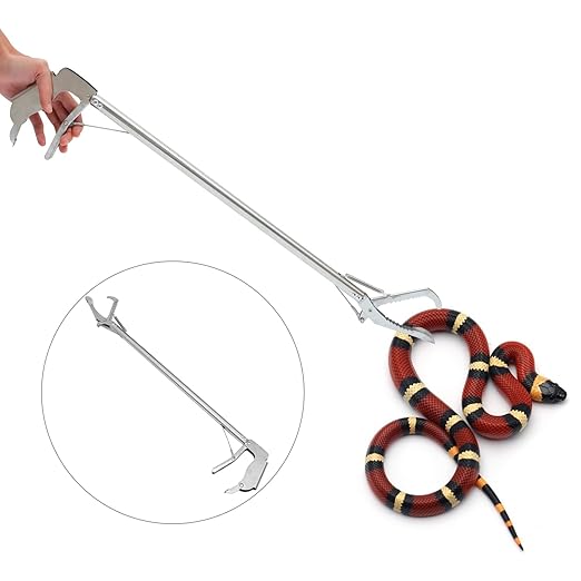 Reptiles Snake Catcher, Stainless Steel Snake Stick Practical Snake Clamp Folding Snake Grabber with Lock Professional Snake Grabber Tool for Garden Yard Outdoor Folding Tool