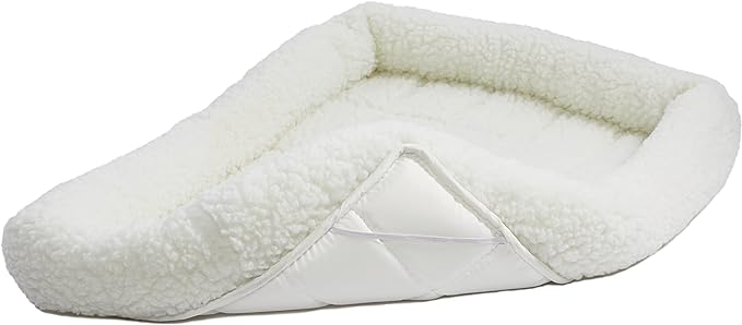MidWest Homes for Pets Dog Bed 18L-Inch White Fleece Dog Bed or Cat Bed w/ Comfortable Bolster | Ideal for "Toy" Dog Breeds & Fits an 18-Inch Dog Crate | Easy Maintenance Machine Wash & Dry