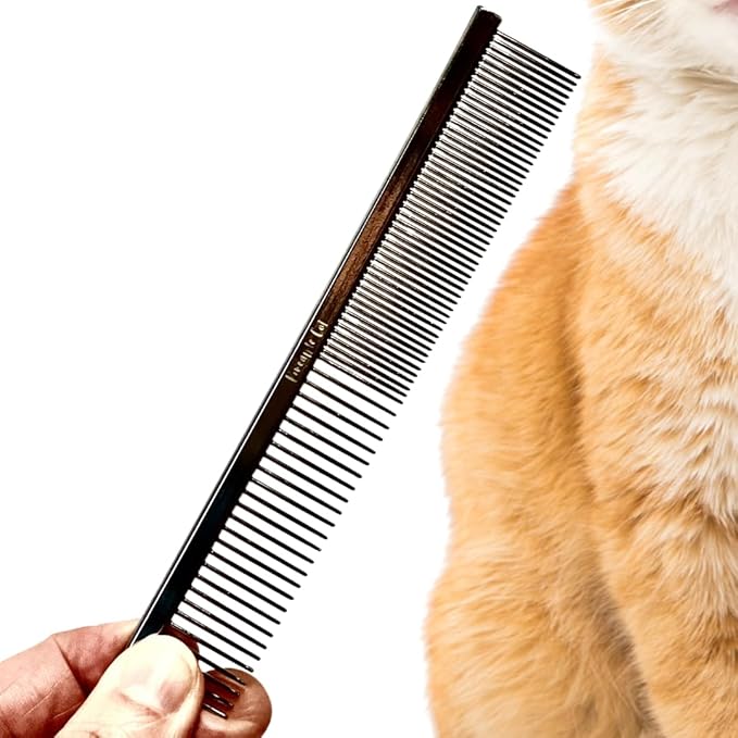 Short Haired Cat Comb - Stainless Steel Grooming Tool for Indoor Cats - Cat Hair Remover