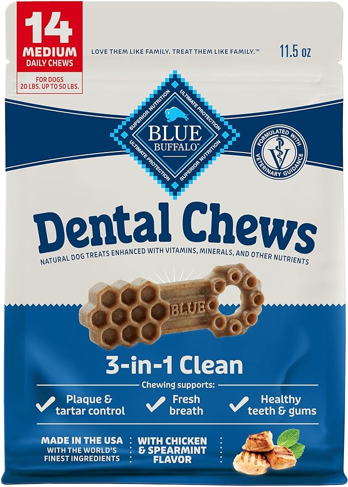 Blue Buffalo Medium Dental Chews for Dogs, Daily Dental Care Dog Treats Made in the USA with Natural Ingredients, Chicken & Spearmint (14 Count)