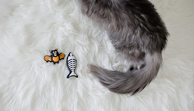 Pearhead Halloween Cat Toys, Set of 2, Holiday Pet Toys, Crinkle and Catnip Toys, Cat Teaser Toys, Must Have Pet Accessories for Pet Owners