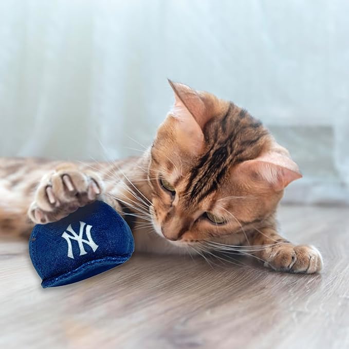 BEST PLUSH CAT TOY - MLB NEW YORK YANKEES Complete Set of 3 piece Cat Toys filled with Fresh Catnip. Incl: 1 Baseball Cap Cat Toy, 1 Baseball Cat Toy with Feathers & 1 Beer Bottle. Beautiful Team LOGO