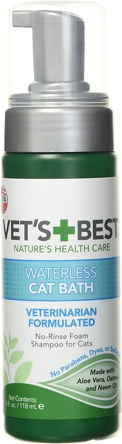 Vet's Best Waterless Cat Bath | No Rinse Waterless Dry Shampoo for Cats | Veterinarian Formulated | 4 Ounces,Green