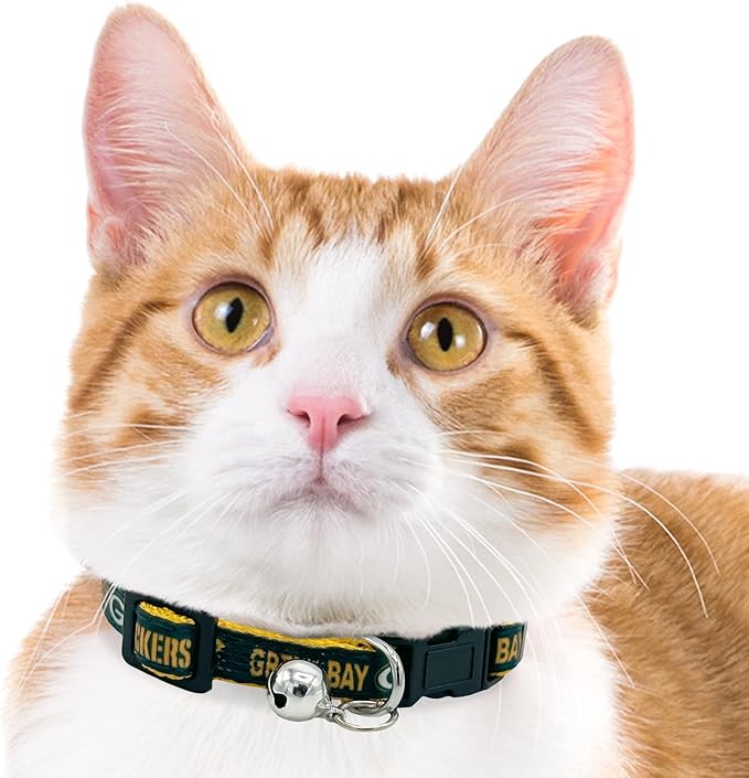 NFL CAT Collar Green Bay Packers Satin Cat Collar Football Team Collar for Dogs & Cats. A Shiny & Colorful Cat Collar with Ringing Bell Pendant