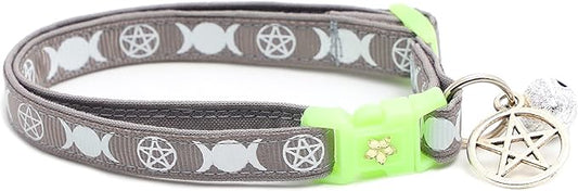 Wicca Cat Collar with Occult Charm & Bell | Witch’s Familiar Cat Collar | Witch Kitten Collar Charms | Glow in The Dark | Safety Breakaway Collar (Large(10lbs & Up), Silver)