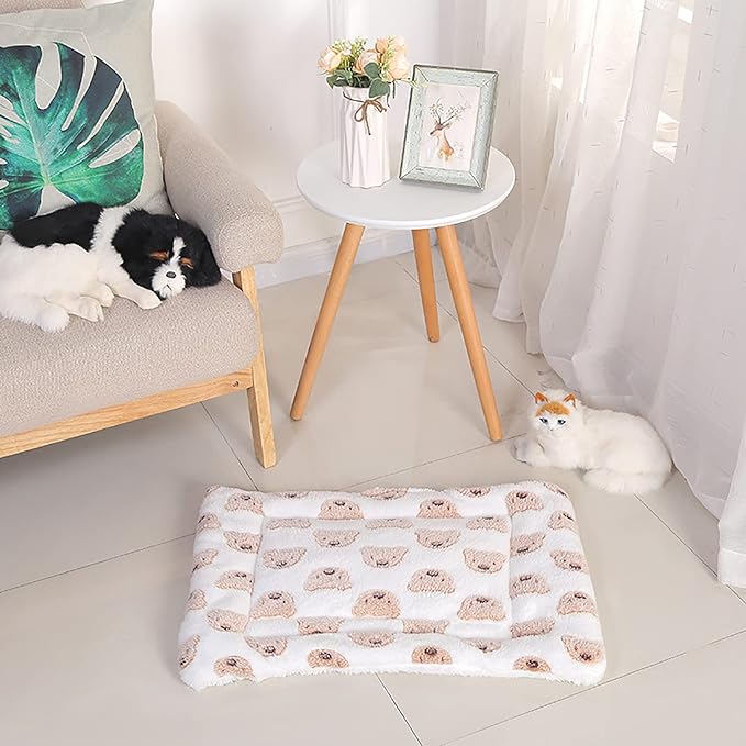 Cozy Calming Cat Blanket, Flannel Cushion for Pet Cozy Calming Blanket for Anxiety and Stress, Cozy Kitty Bed for Indoor Cats Calming Thick, Ultra Soft Pet Bed Mat (White Bear, L (19.7" x 23.6"))