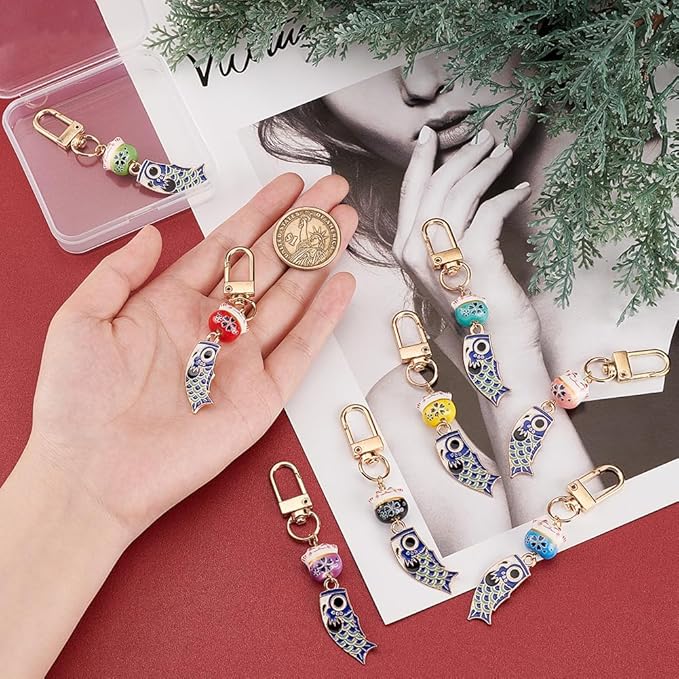 PH PandaHall 8pcs Beckoning Cat Keychains Lucky Cat Keychain Keyrings Japanese Maneki Neko Fortune Pendants Wealth Health Cat Ornament Mobile Phone Pendant for Cell Phone Backpack Wallet Christmas