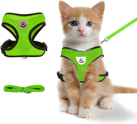 Summer cat Chest Harness and Leash, Anti-Escape Adjustable Soft mesh cat Leash and Chest Harness Set for All Types of Cats cat Vests (Size S,Green)