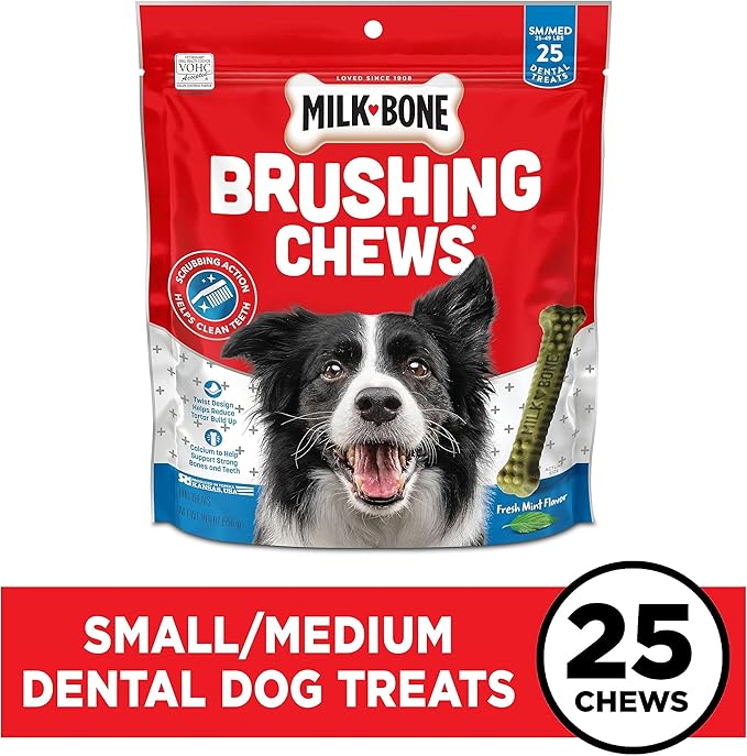 Milk-Bone Fresh Breath Brushing Chews, 25 Small/Medium Daily Dental Dog Treats Scrubbing Action Helps Clean Teeth
