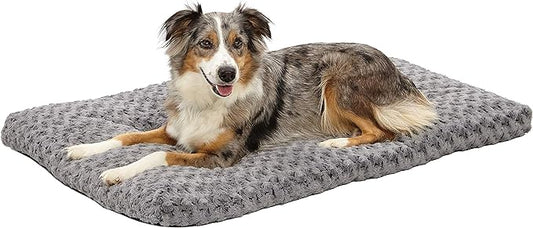 MidWest Homes for Pets Deluxe Dog Beds | Super Plush Dog & Cat Beds Ideal for Dog Crates | Machine Wash & Dryer Friendly, 1-Year Warranty