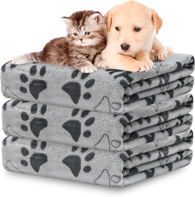 1 Pack 3 Dog Blanket, 31x41Inch Upgraded Dog Cat fleece Blanket Washable, Dog Blanket Soft Pet Throw Cover for Kennel Bed, Cute Paw Pattern, Pet Blanket, Medium Small Dogs, Grey