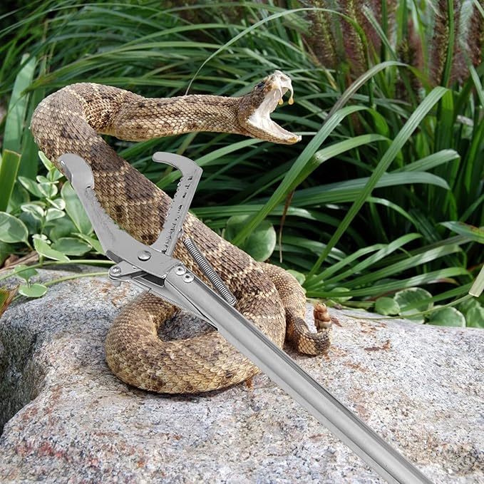 POPETPOP 1pc Clip Home Garden Tool Agriculture Tool Easy to Operate Snake Flexible Snake Lightweight Snake Easy to Clean Snake Fold Stainless Steel Jaws Terrarium Buckle