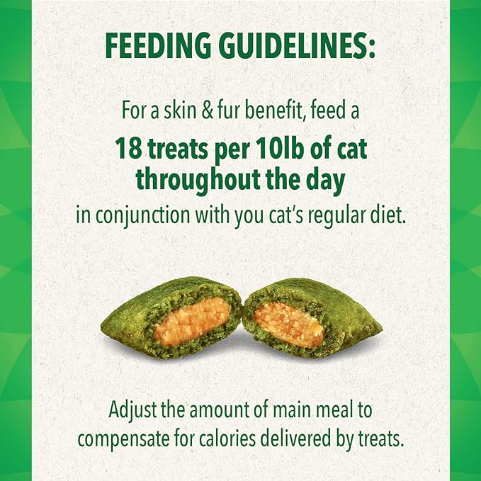Greenies Feline Smartbites Skin & Fur Crunchy and Soft Textured Adult Natural Cat Treats, Chicken Flavor, 16 oz. Tub (Package may vary)