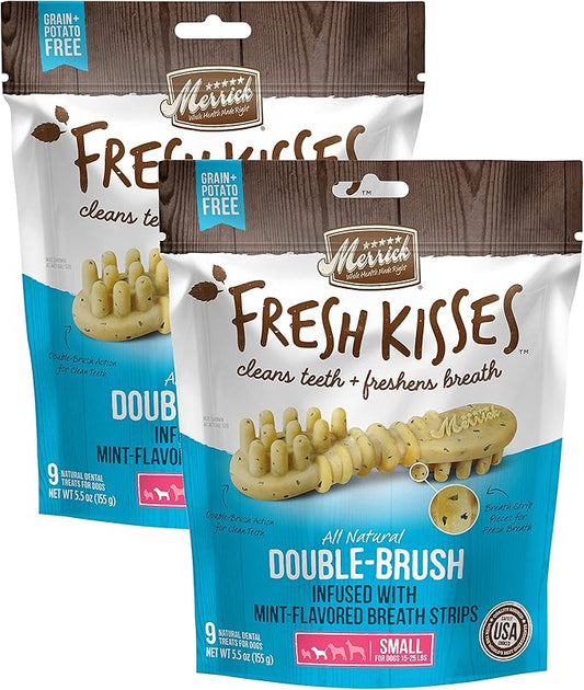 Merrick Fresh Kisses Double-Brush Dental Dog Treats with Mint Breath Strips for Small Dogs 5.5 Ounce (Pack of 2)