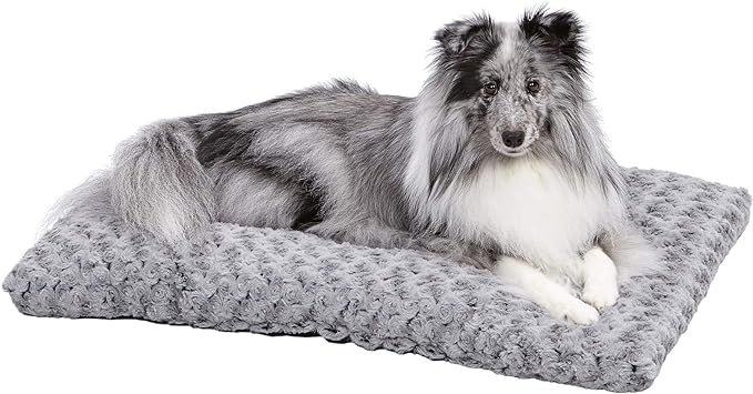 MidWest Homes for Pets Deluxe Dog Beds Super Plush Dog & Cat Beds Ideal for Dog Crates Machine Wash & Dryer Friendly, 1-Year Warranty Gray 30-Inch