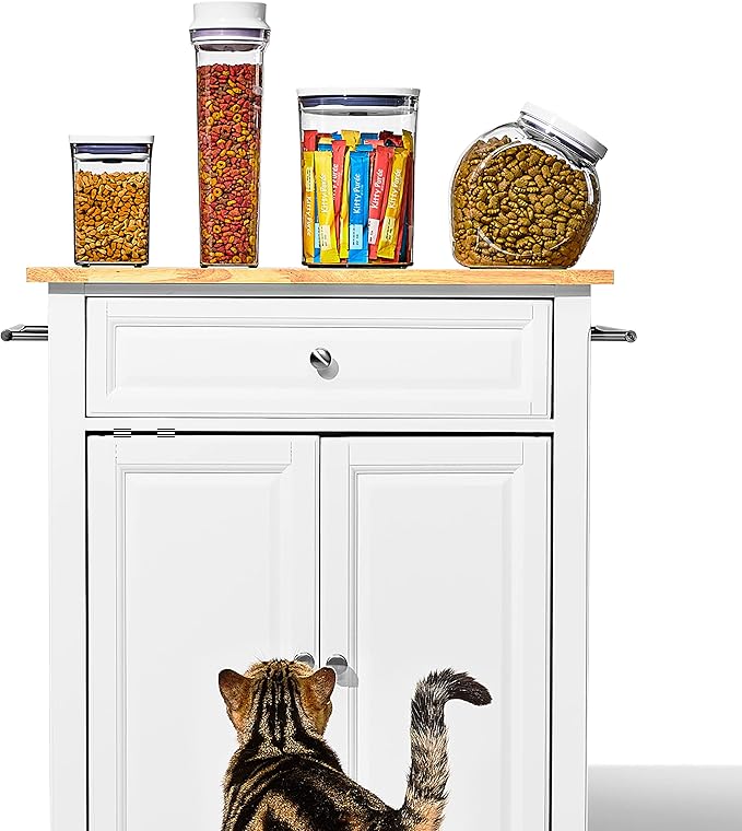 OXO Good Grips Pet Food Dispenser - 4.5 Qt/4.25 L |Ideal for up to 4lbs of Dog Food or 3.5lbs of Cat Food | Airtight Dog and Cat Food Storage Container | BPA Free