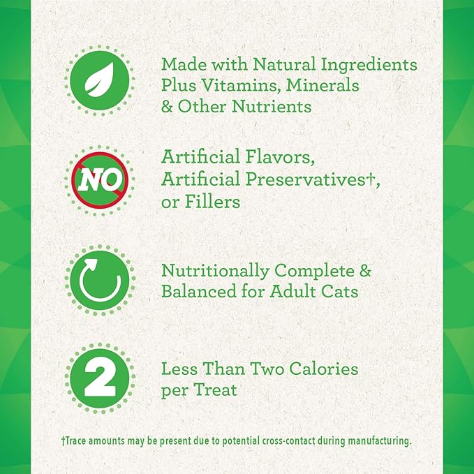 Greenies Feline Smartbites Skin & Fur Crunchy and Soft Textured Adult Natural Cat Treats, Chicken Flavor, 16 oz. Tub (Package may vary)