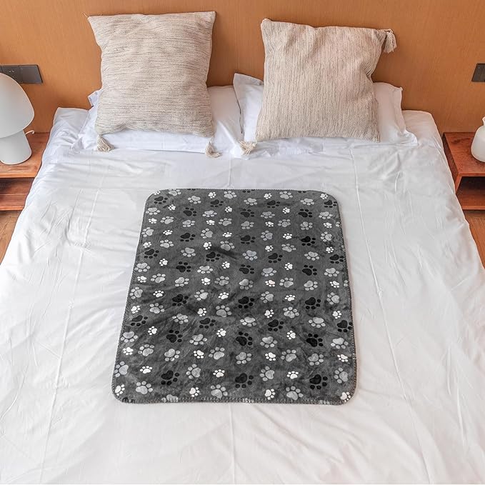Waterproof Pet Blanket Dog Blankets, Pattern Printing Super Soft Warm Fluffy Facecloth Sofa Car Bed Protector, Urine Proof Washable Outdoor Pet Blanket for Puppy Large Dogs & Cats 95cm * 75cm