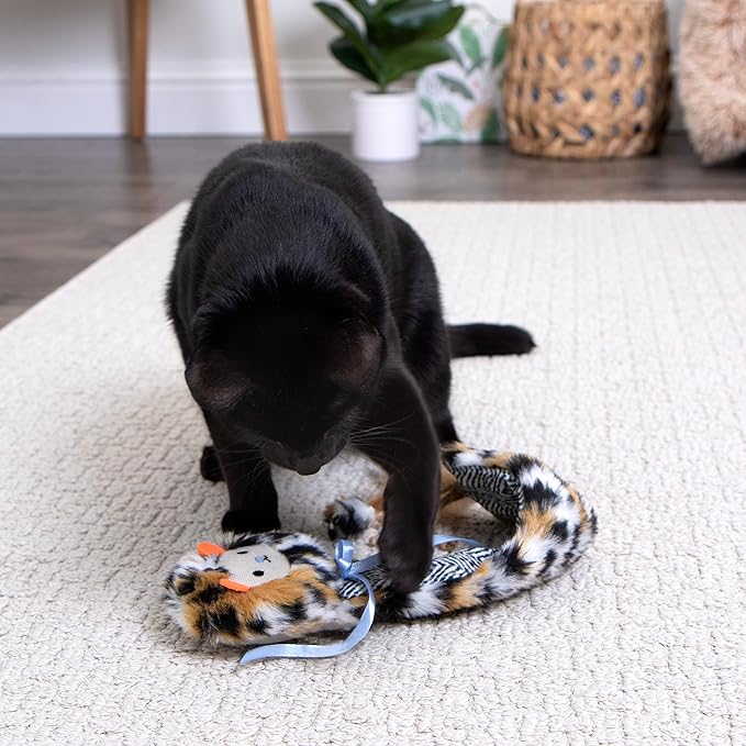 SmartyKat Instincts Looney Lion Heart Kicker Plush Electronic Sound Refillable Cat Toy w/HappyNip Tube (Catnip & Silvervine) - Multicolor, One Size