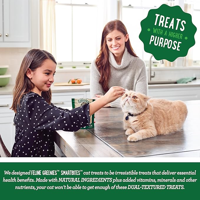 Greenies Feline Smartbites Skin & Fur Crunchy and Soft Natural Cat Treats, Salmon Flavor, 4.6 oz. Pack
