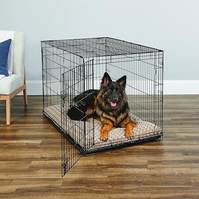 New World Newly Enhanced Single Door New World Dog Crate, Includes Leak-Proof Pan, Floor Protecting Feet, & New Patented Features, 48 Inch